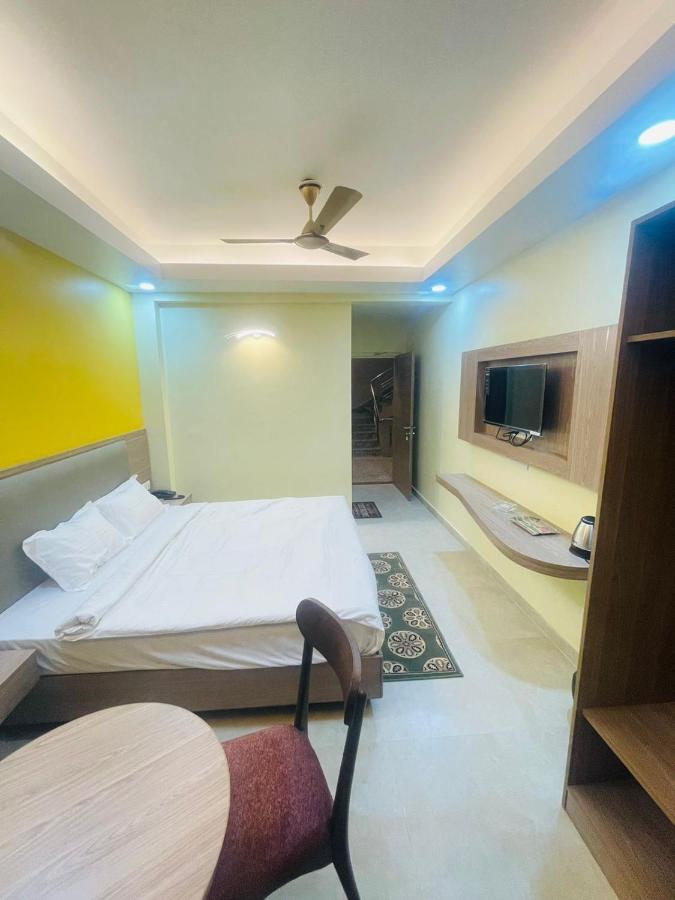 Royal Beach International Puri Exterior photo