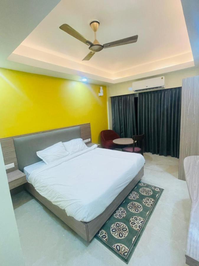 Royal Beach International Puri Exterior photo