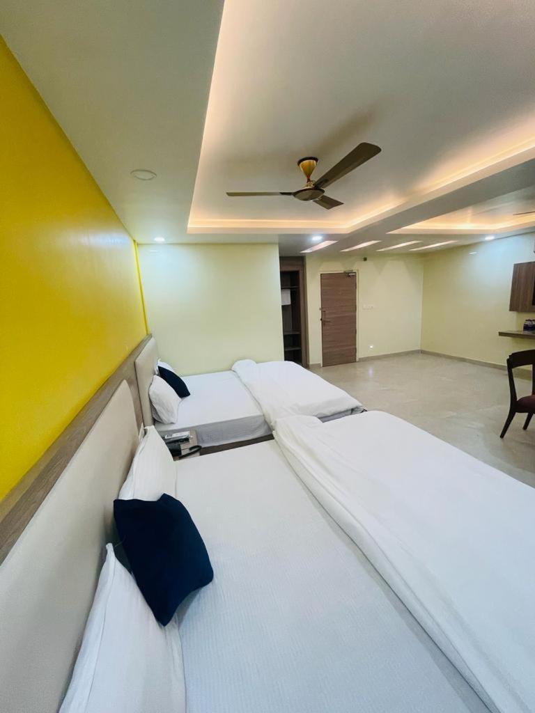 Royal Beach International Puri Exterior photo