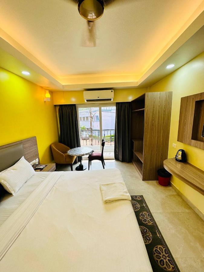 Royal Beach International Puri Exterior photo