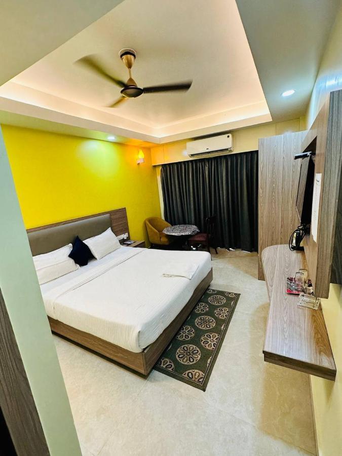Royal Beach International Puri Exterior photo